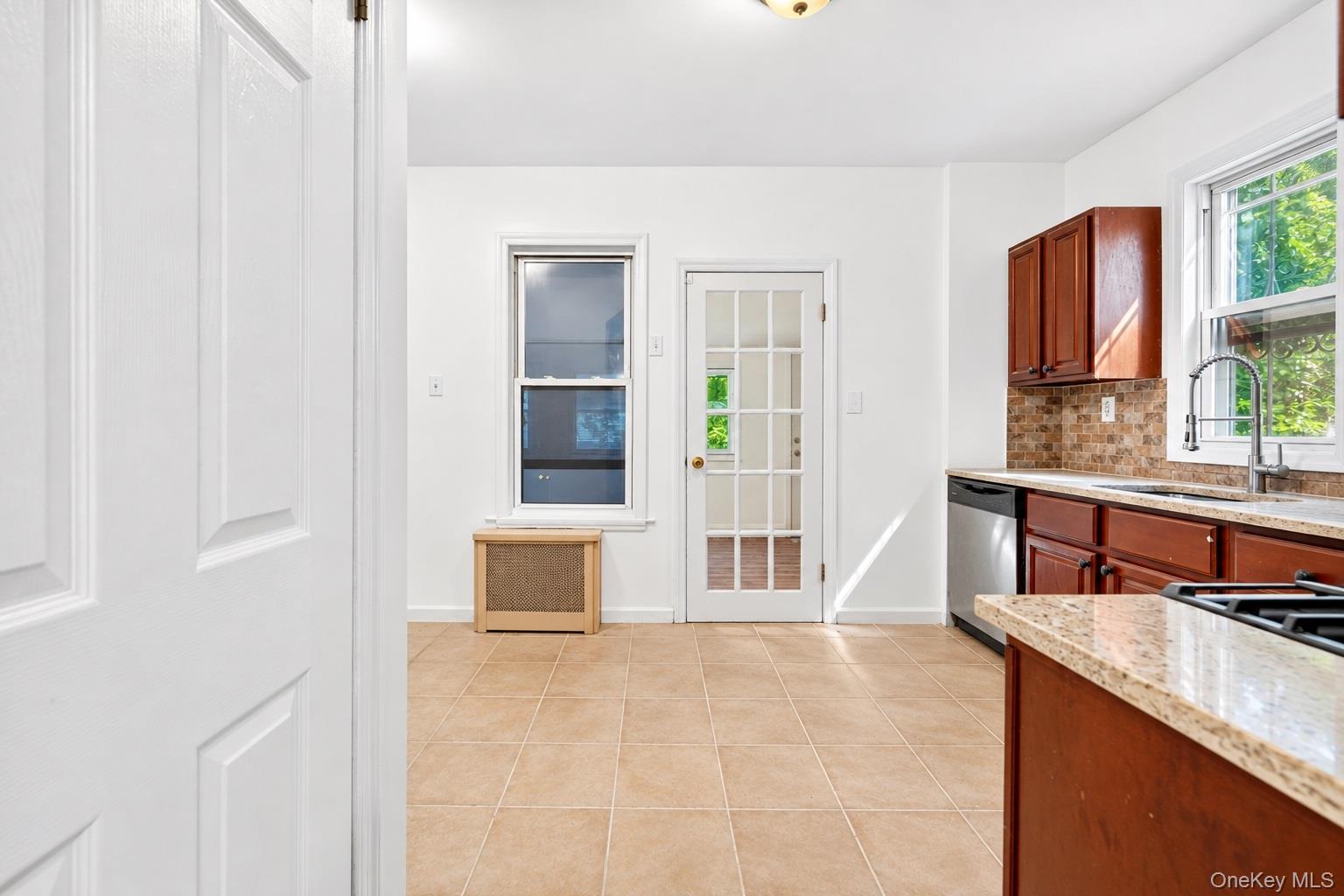1787 Randall Avenue – For Sale photo 21