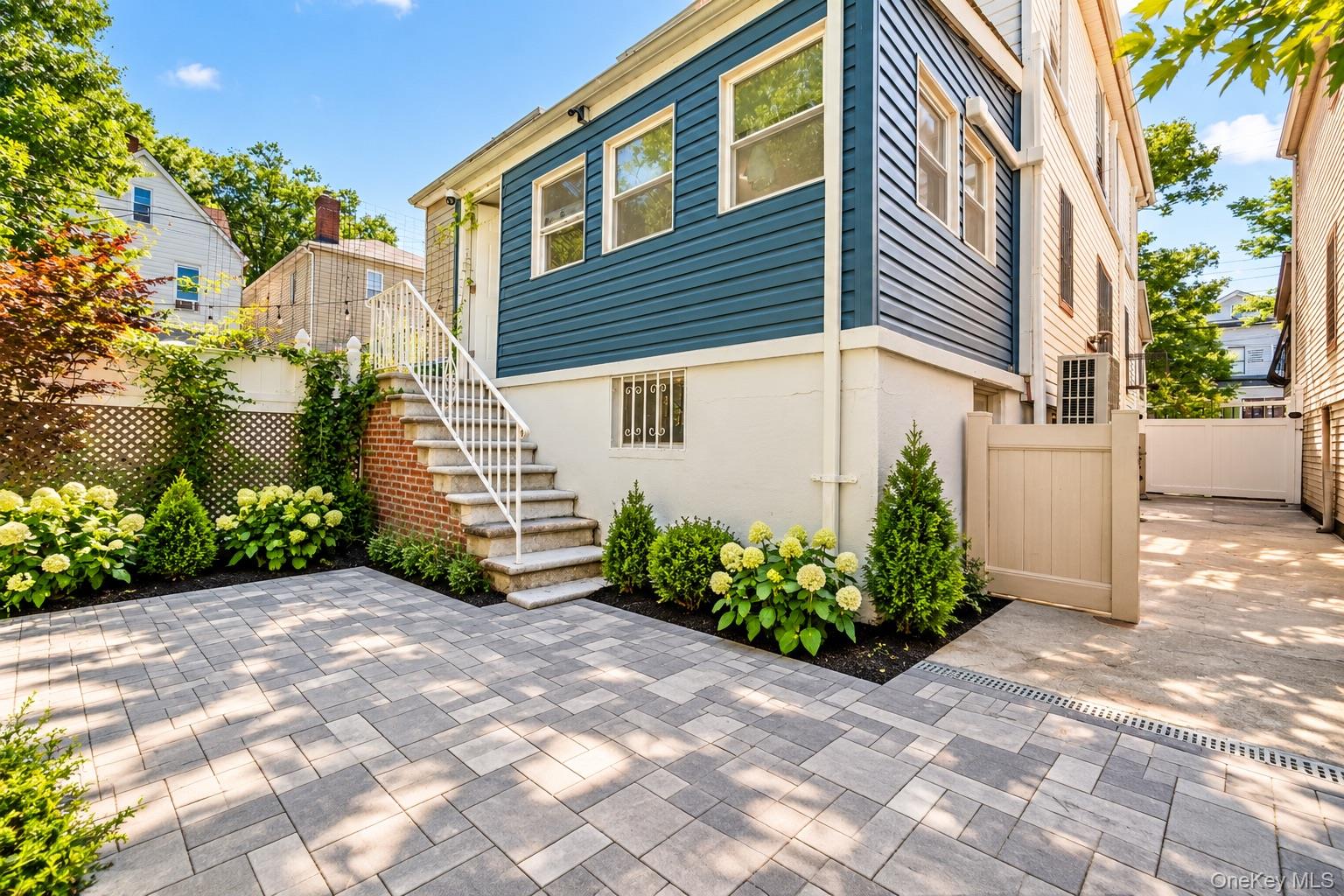 1787 Randall Avenue – For Sale photo 11