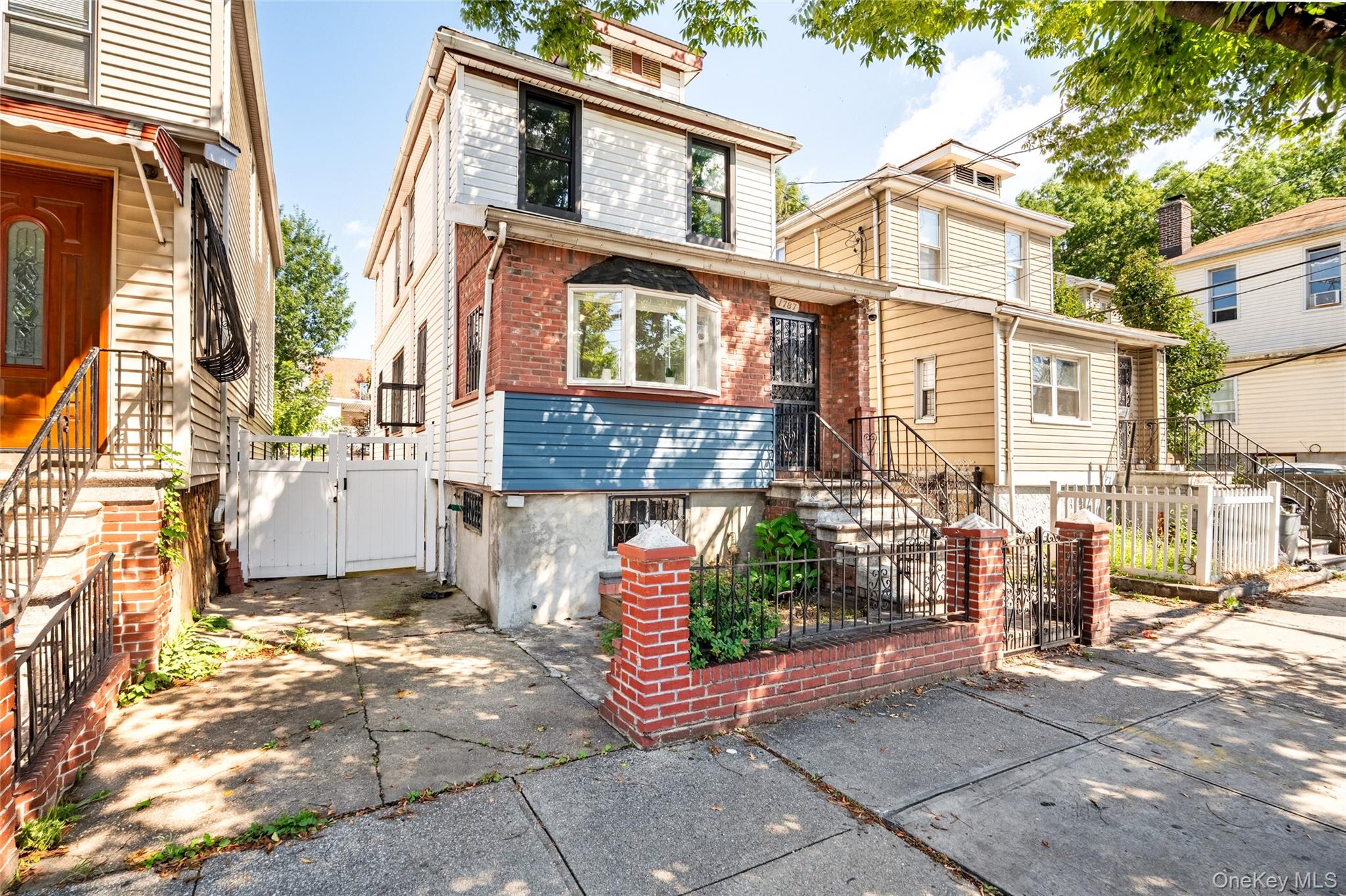 1787 Randall Avenue – For Sale photo 9