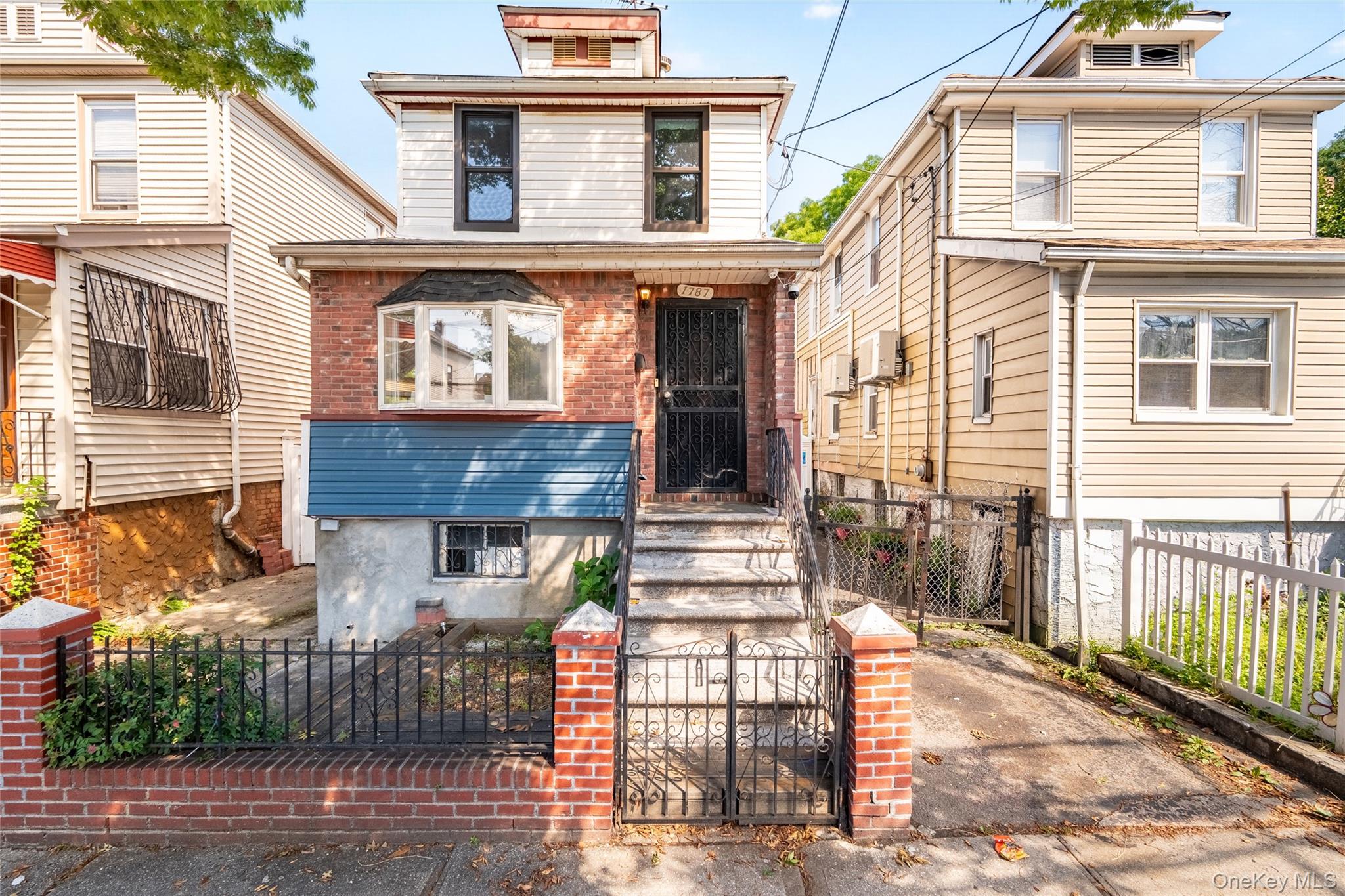 1787 Randall Avenue – For Sale