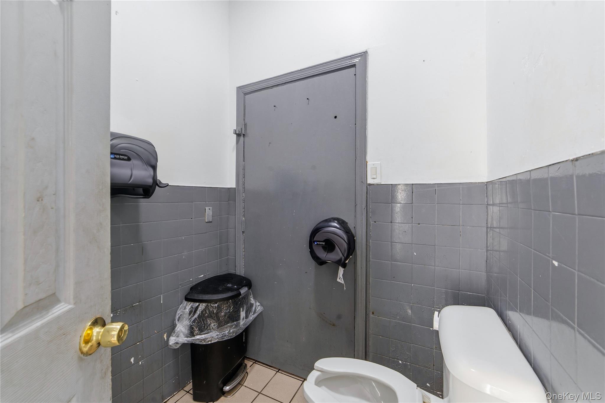 238 W Lincoln Avenue – For Sale photo 18