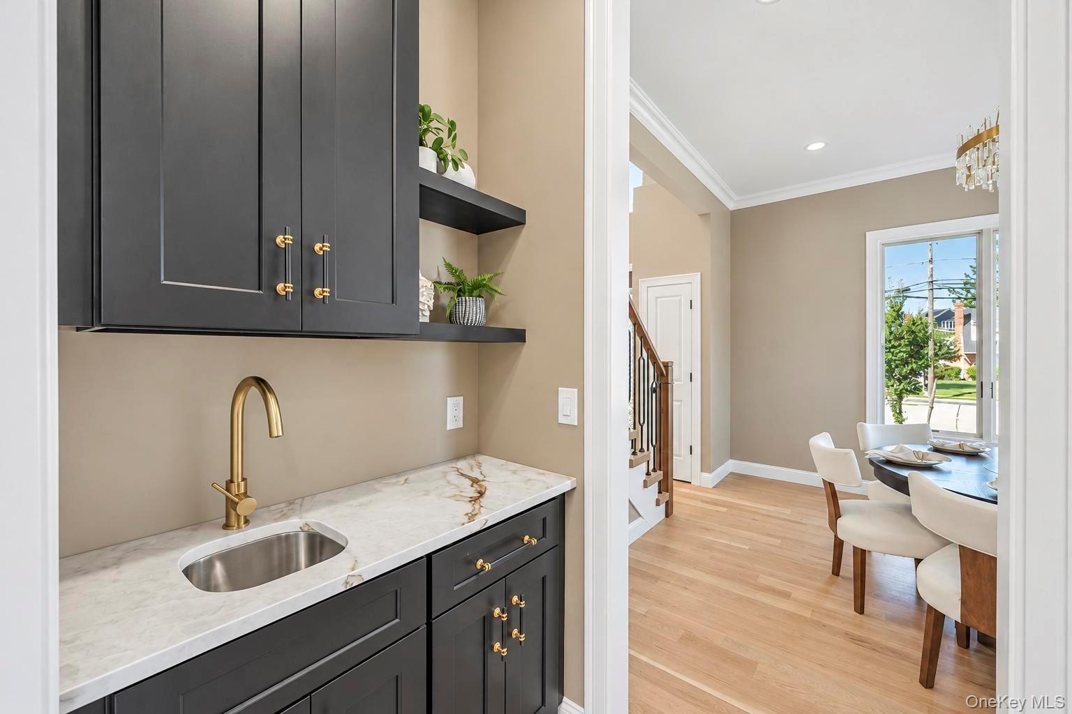 1 Straight Lane – For Sale photo 13