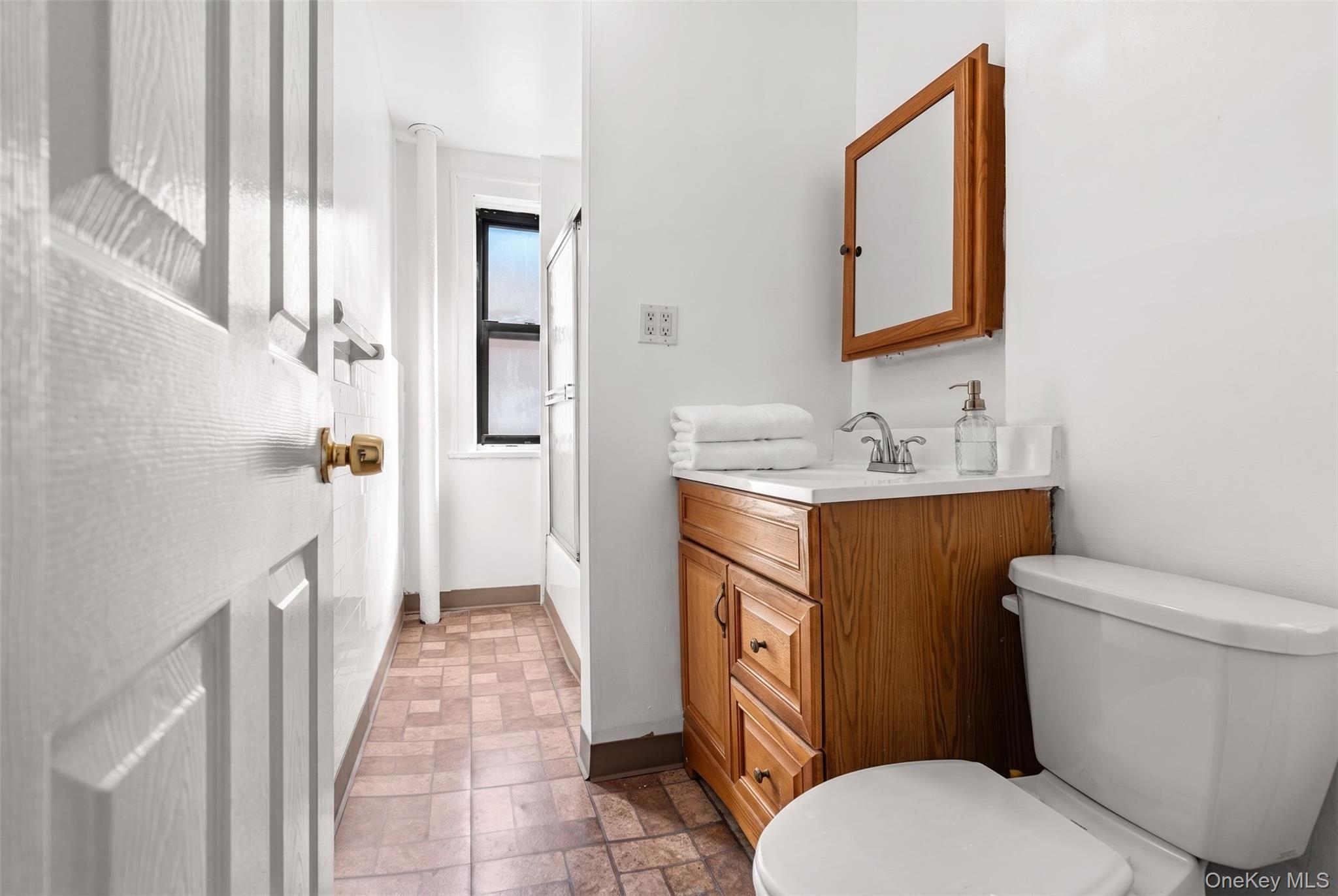 604 Tompkins Alley, Unit B4 photo 11