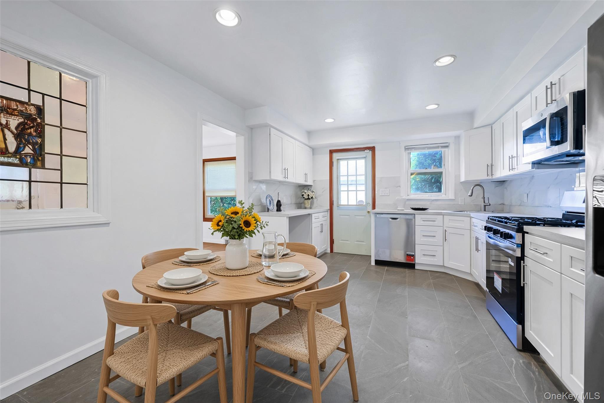 121 Manhasset Avenue – For Rent photo 6