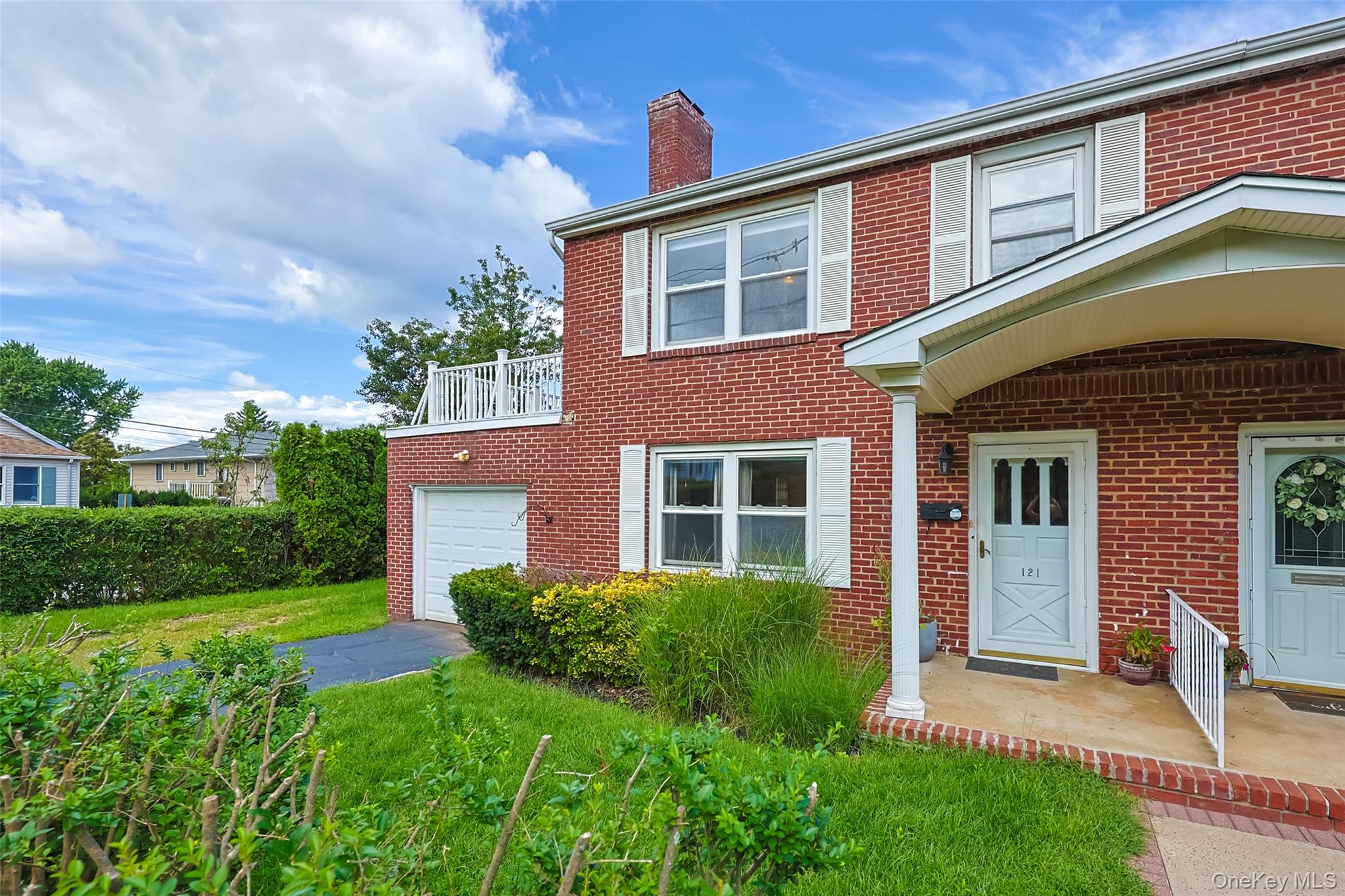 121 Manhasset Avenue – For Rent