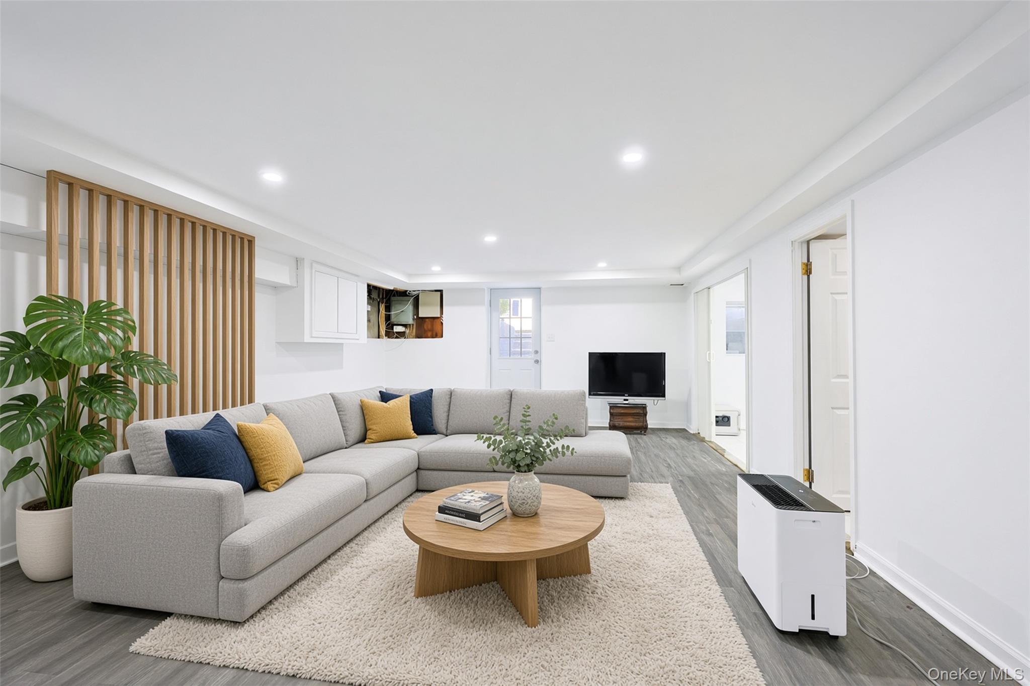 121 Manhasset Avenue – For Rent photo 18
