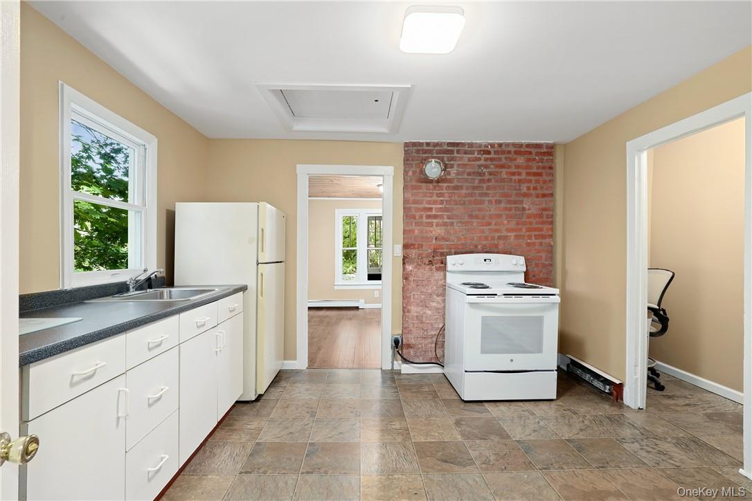60 Watch Hill Road – For Rent photo 9