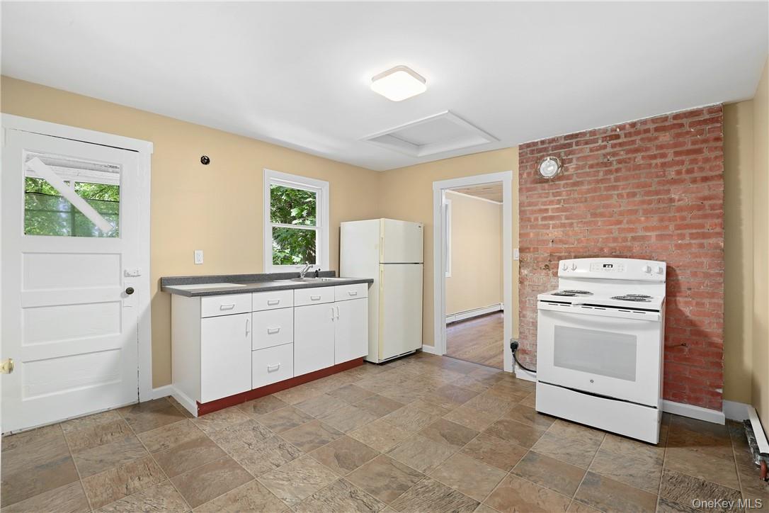60 Watch Hill Road – For Rent photo 8