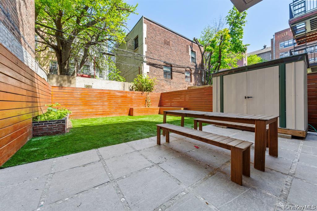 311 Hart Street, Unit 1B photo 3