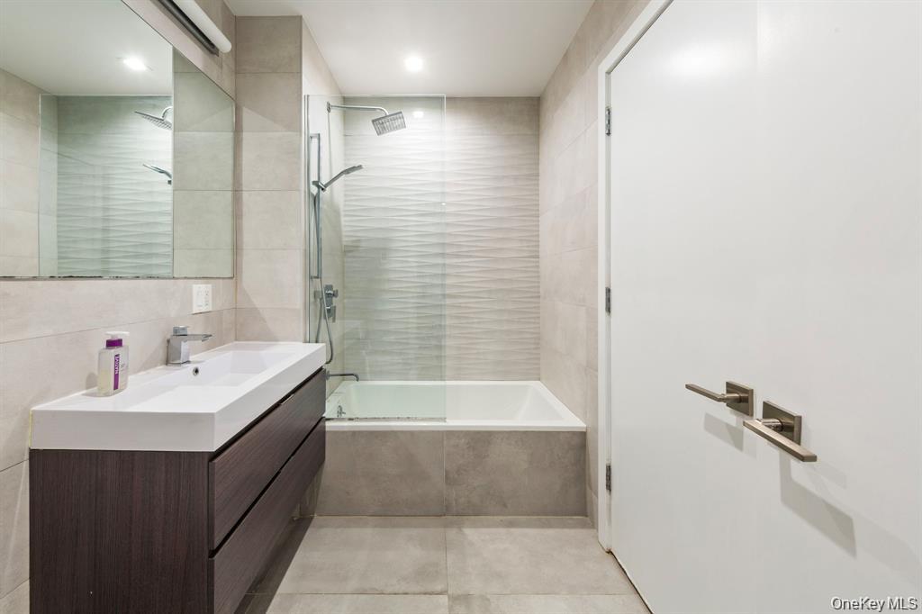 311 Hart Street, Unit 1B photo 15