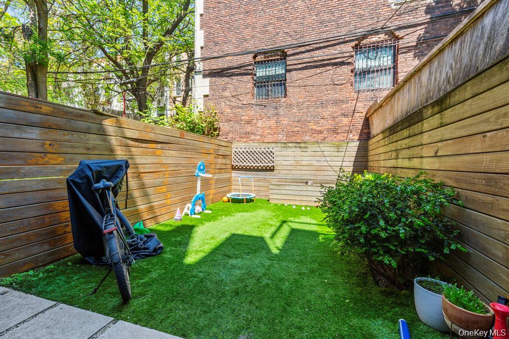 311 Hart Street, Unit 1B photo 29