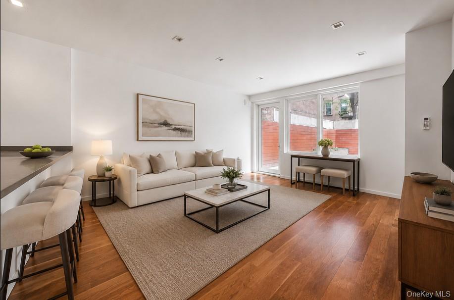 311 Hart Street, Unit 1B
