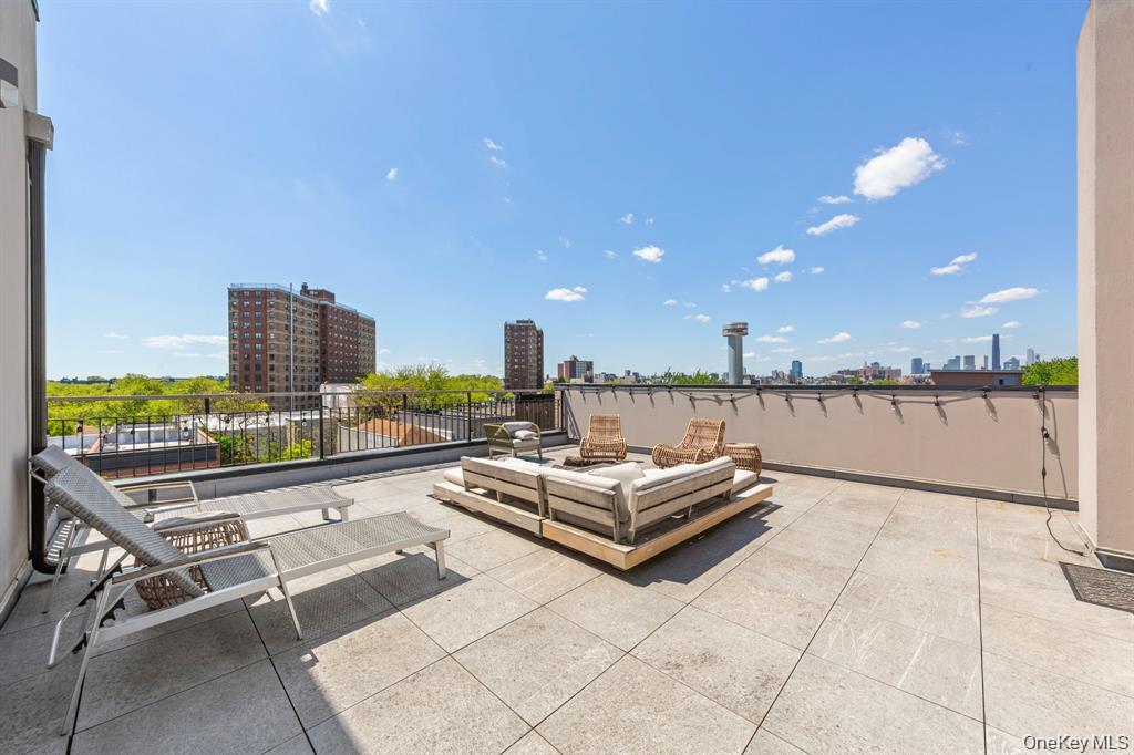 311 Hart Street, Unit 1B photo 27