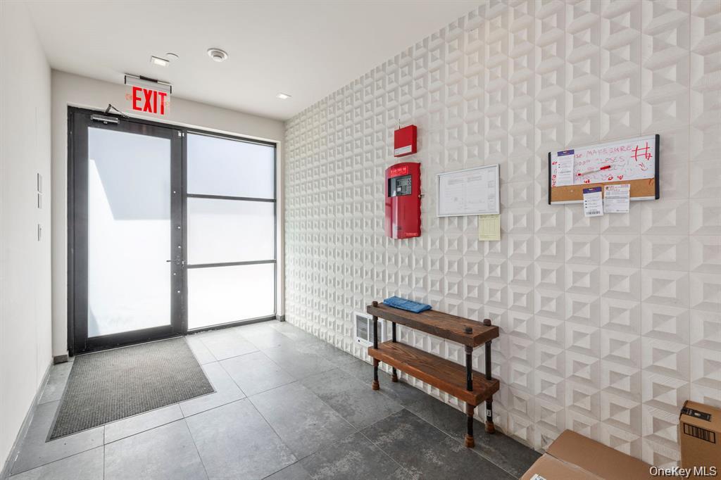 311 Hart Street, Unit 1B photo 25