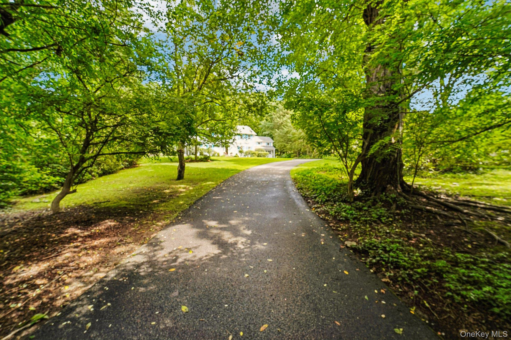 16 Edgewood Drive – For Sale photo 2