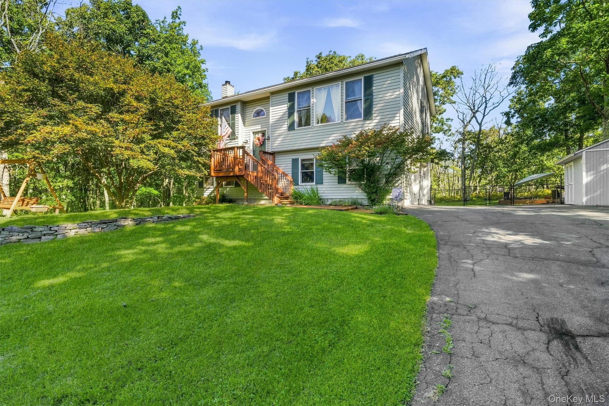 32 Nightingale Trail W – For Sale photo 36