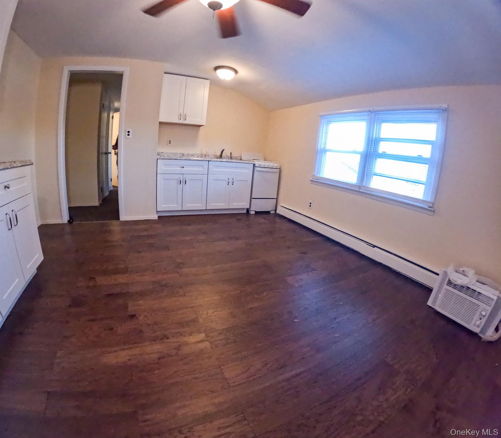 574 Garnet Street – For Rent photo 4