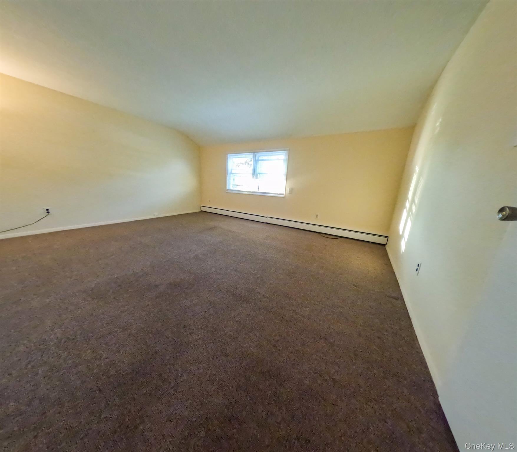 574 Garnet Street – For Rent photo 15