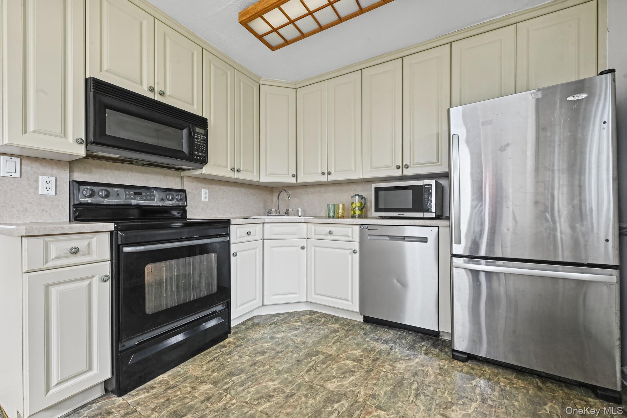 32 Brenner Avenue – For Sale photo 5