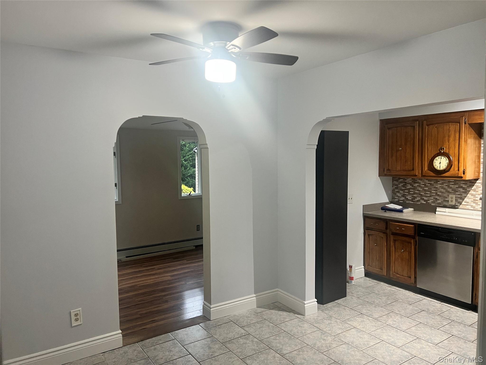 7 W West Elm – For Rent photo 5