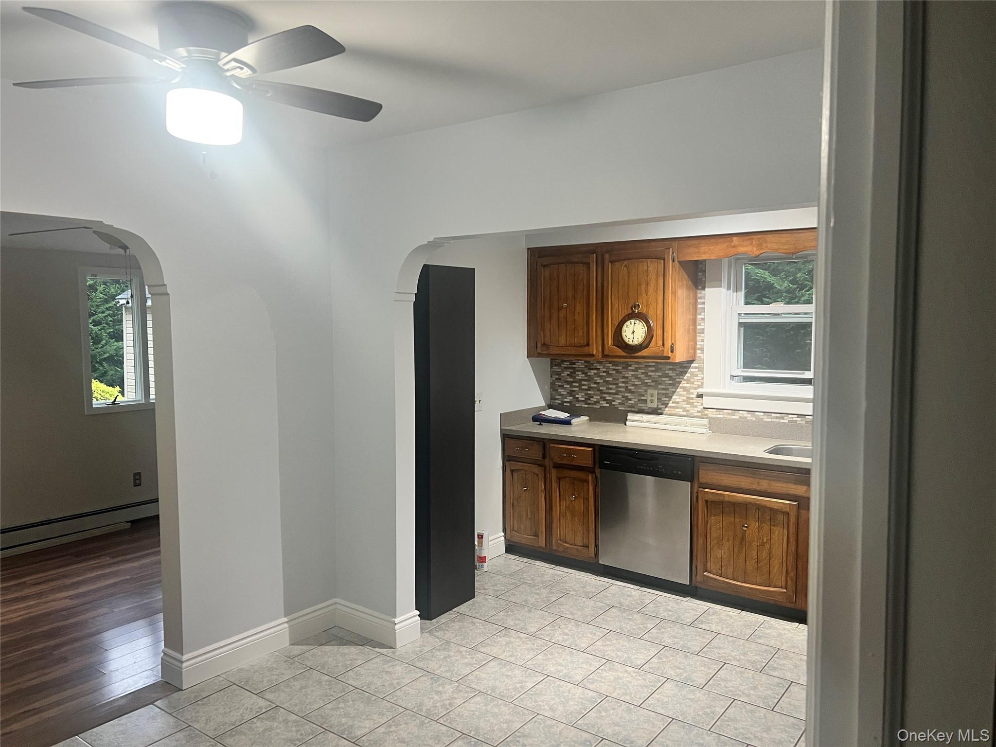 7 W West Elm – For Rent photo 4
