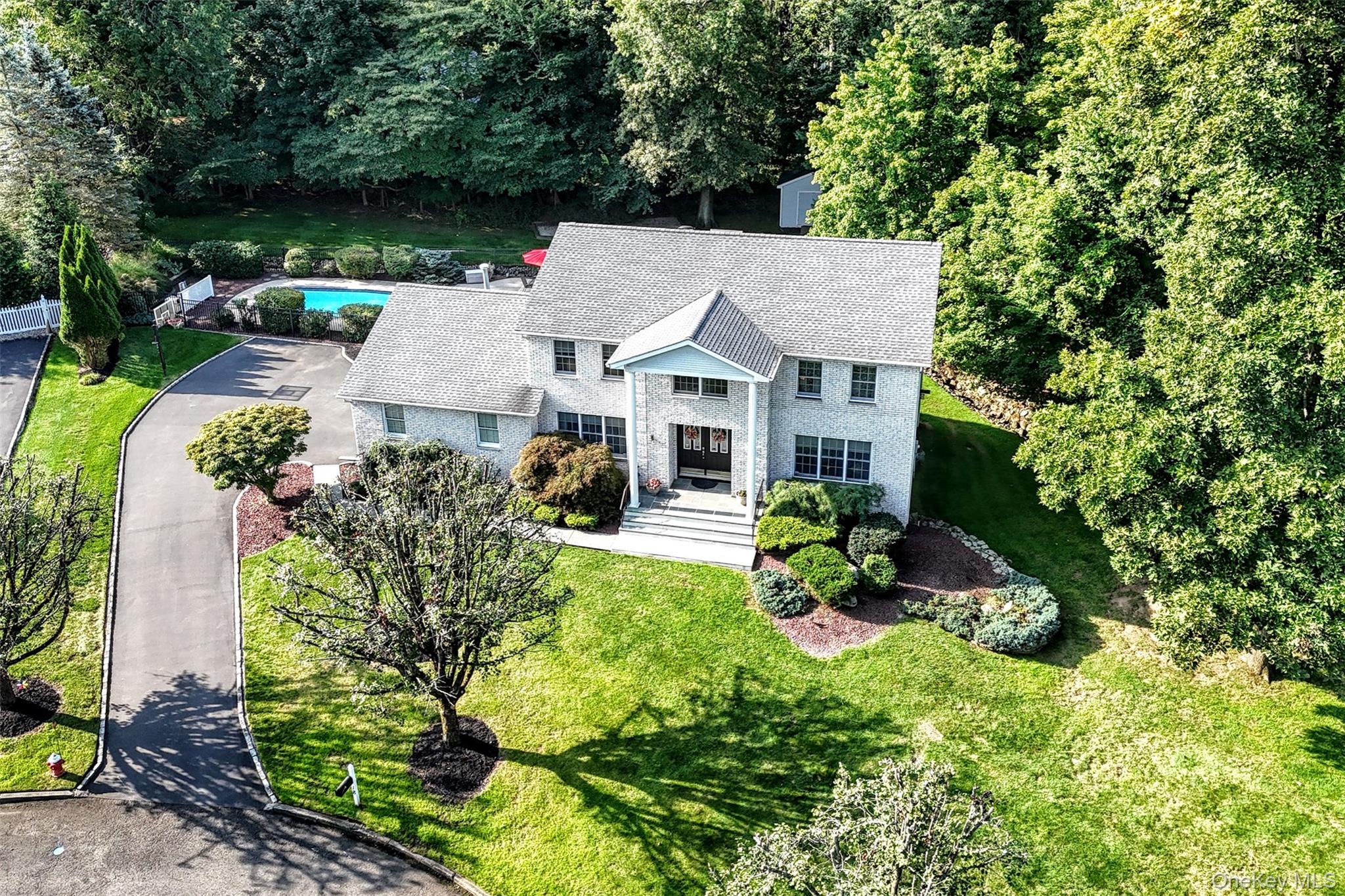 18 Gleeful Lane – For Sale