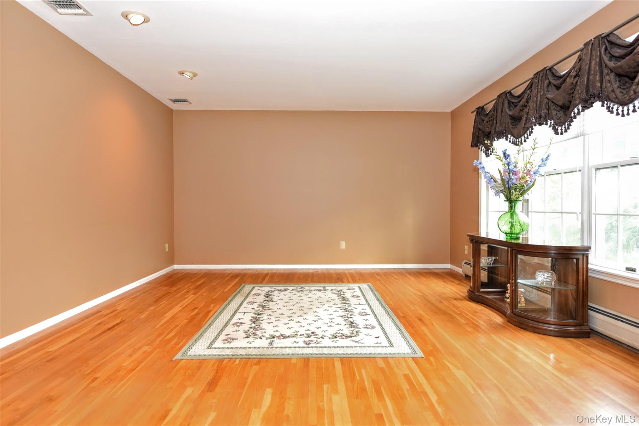 18 Gleeful Lane – For Sale photo 8
