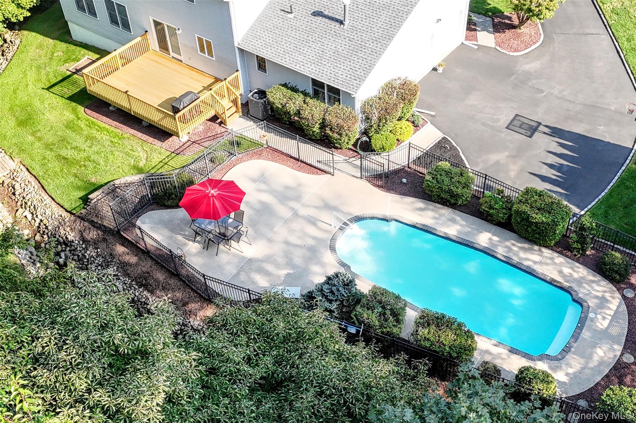 18 Gleeful Lane – For Sale photo 30