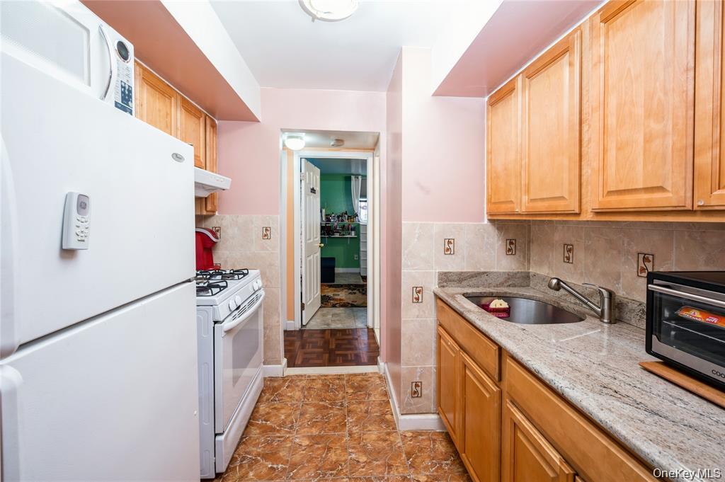 782 E 179th Street – For Rent