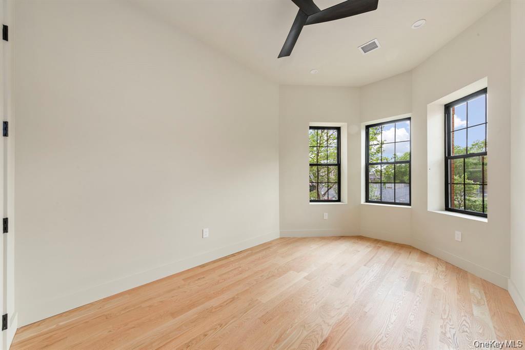 405 Irving Avenue – For Sale photo 31