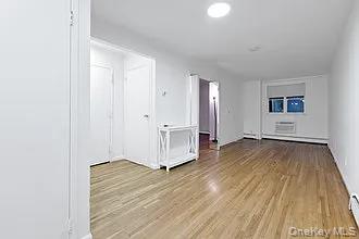 4808 Bedford Avenue, Unit 1A photo 4