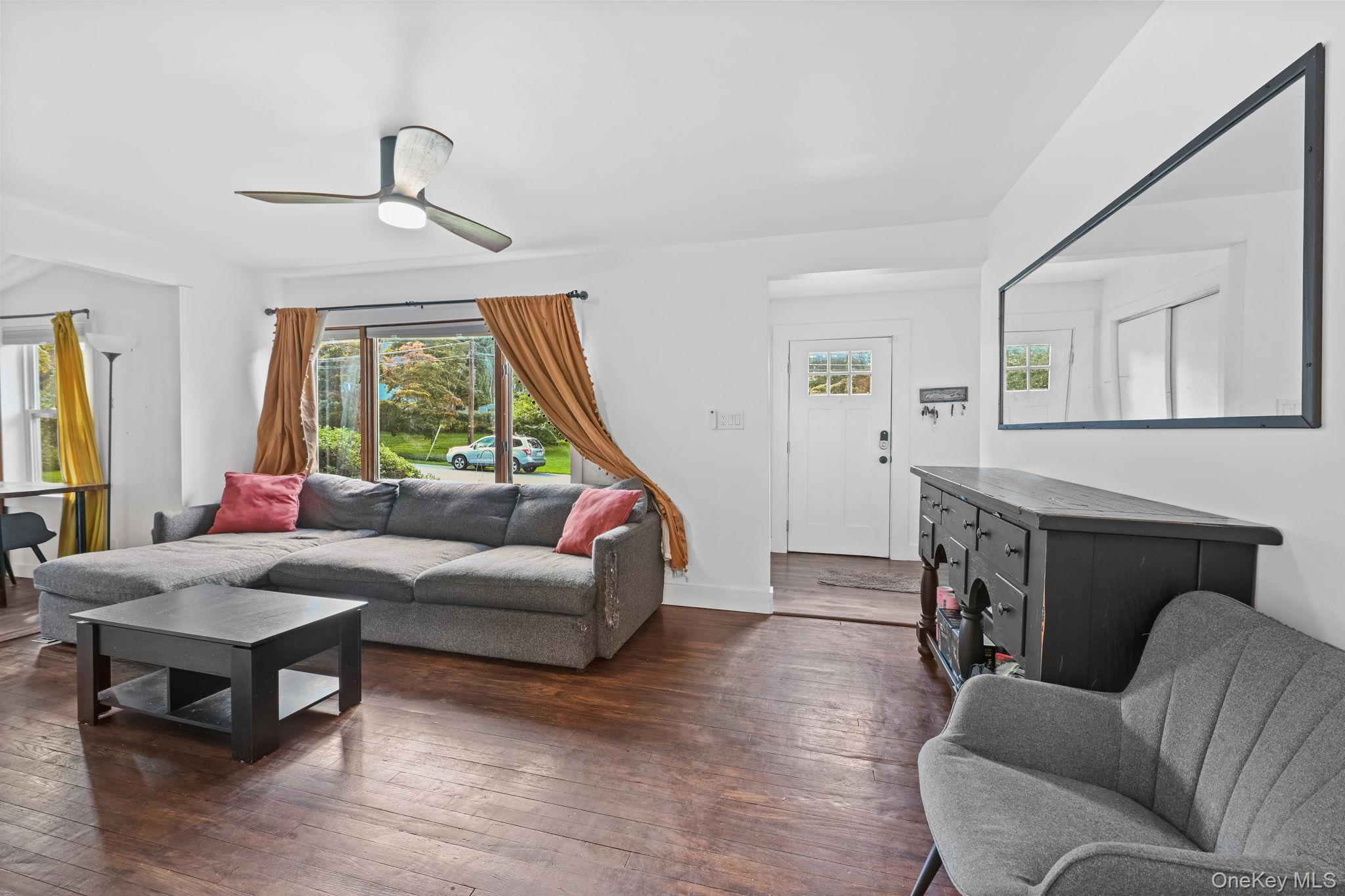 4 Windsor Road – For Sale photo 4