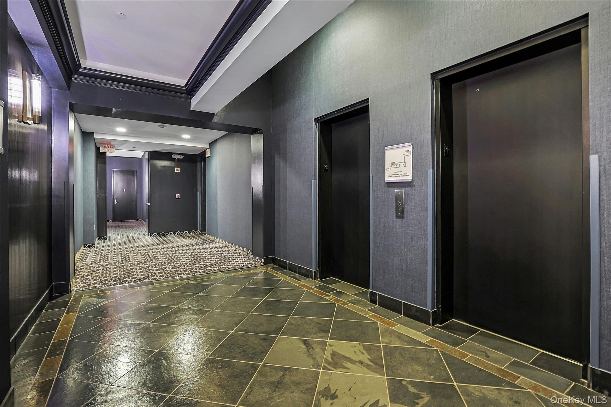 25 Leroy Place, Unit PH1 photo 4