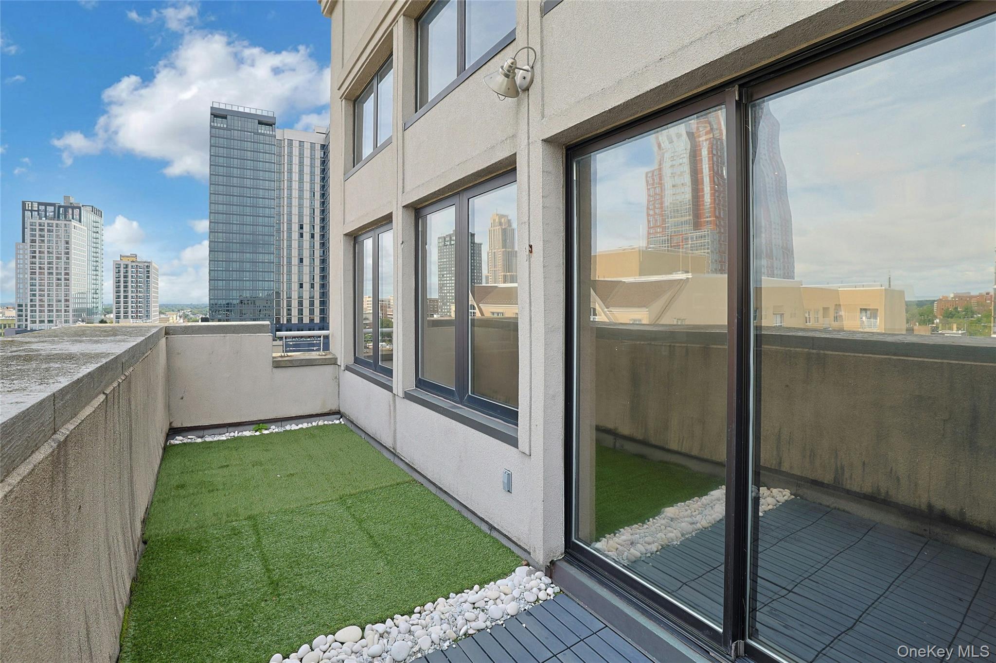 25 Leroy Place, Unit PH1 photo 23
