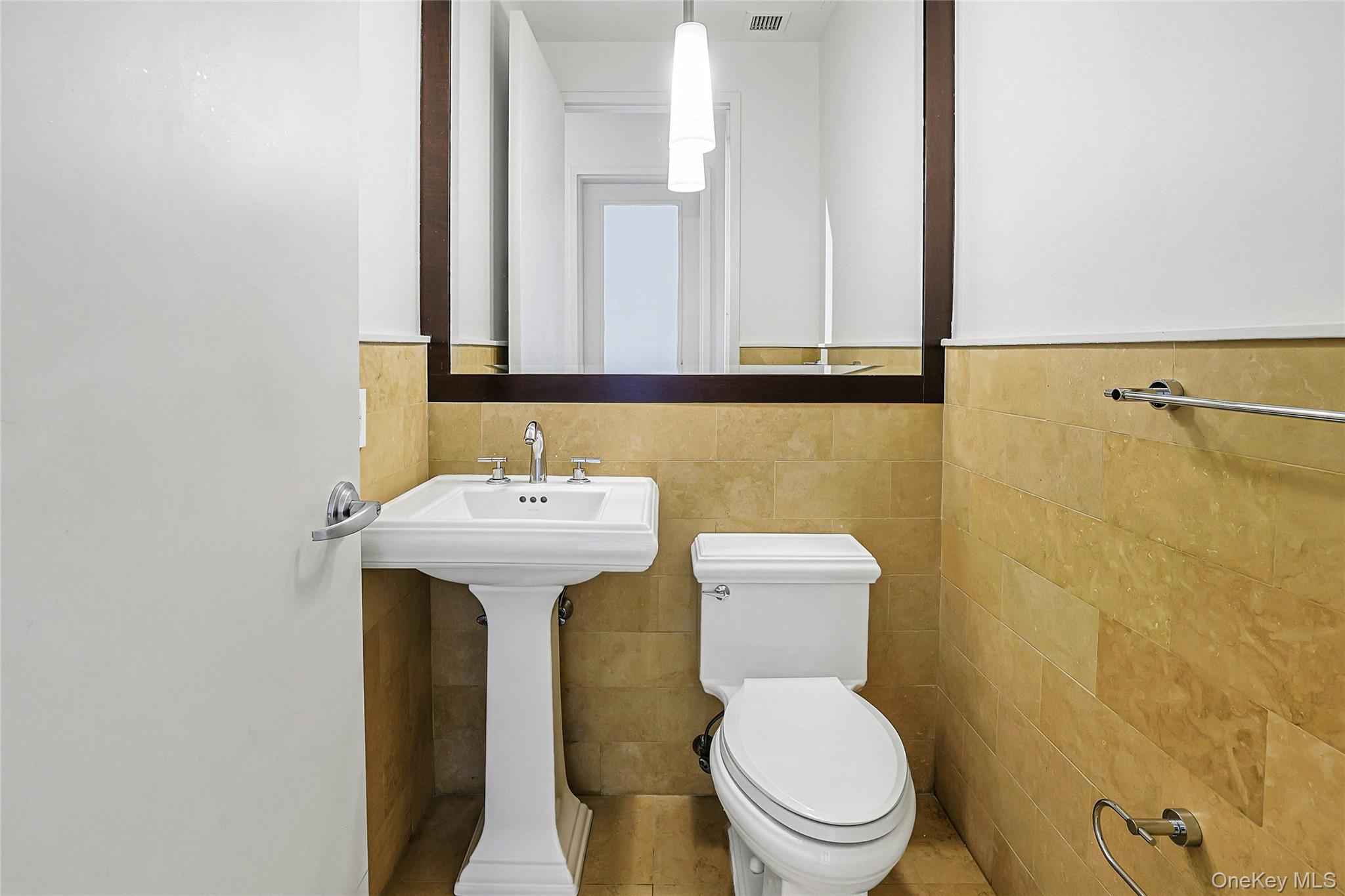 25 Leroy Place, Unit PH1 photo 6