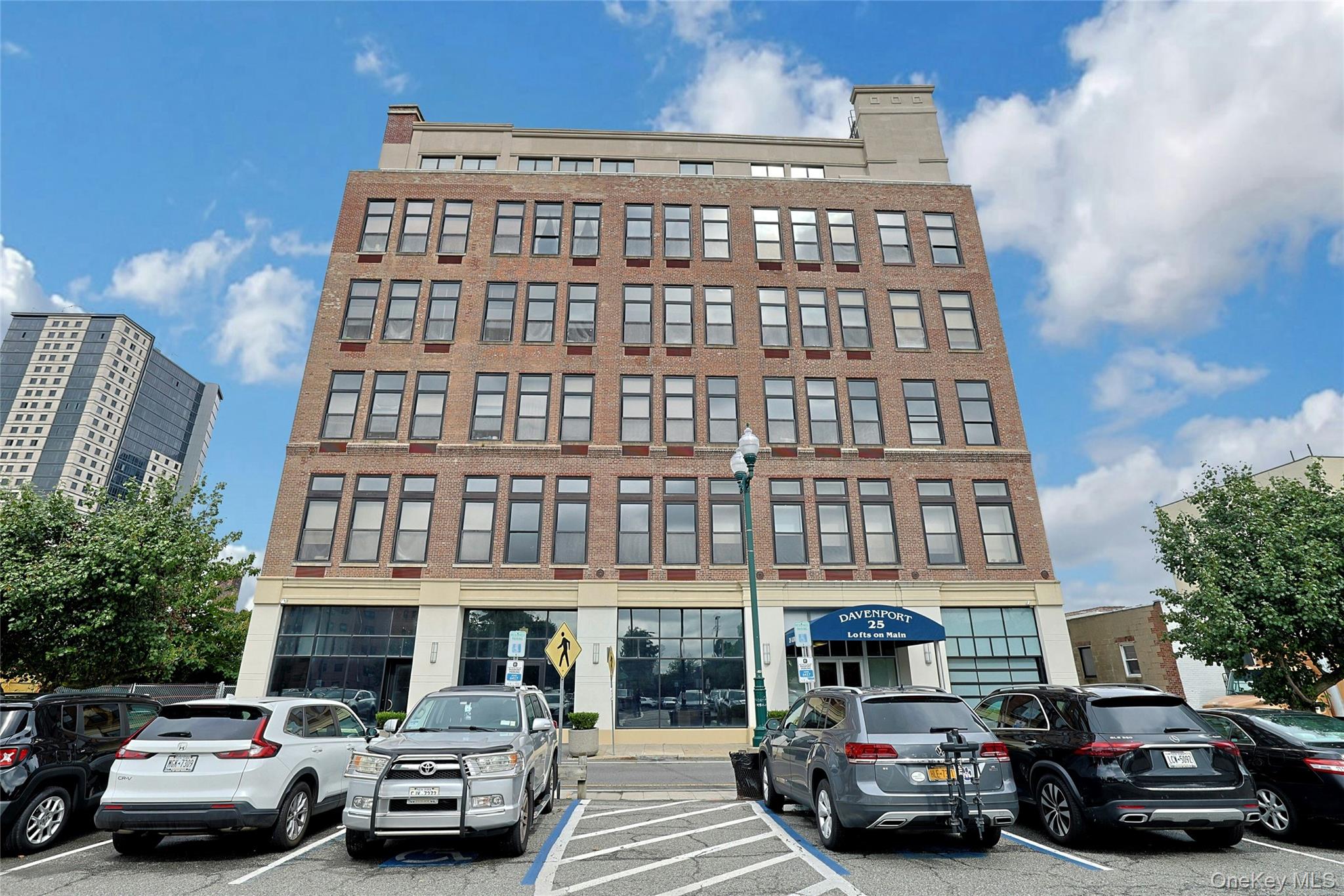 25 Leroy Place, Unit PH1