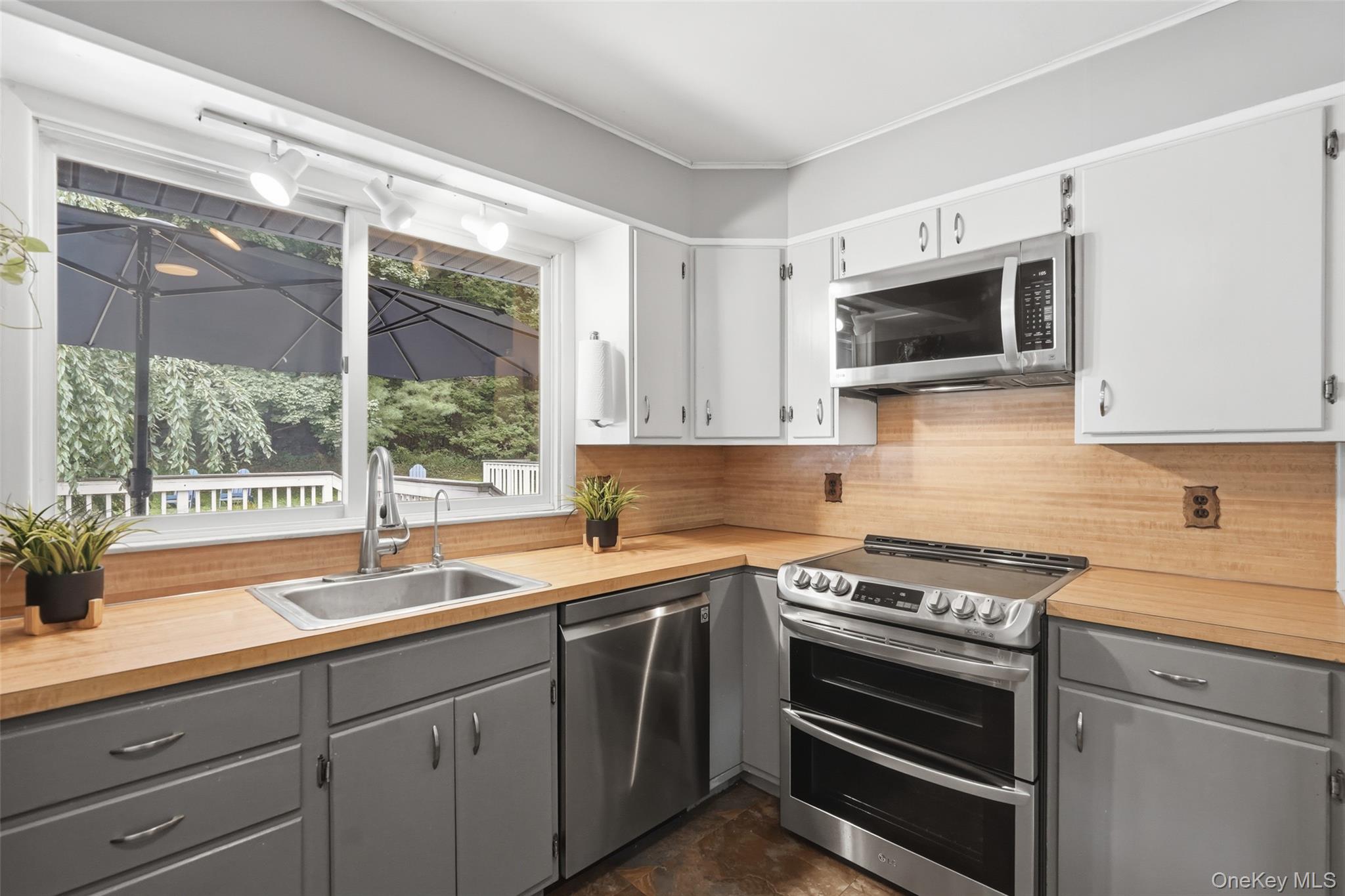 23 Westview Drive – For Sale photo 12