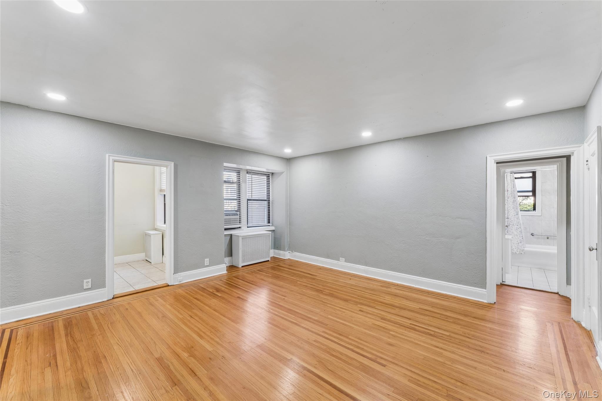 475 Bronx River Road, Unit 3F photo 17