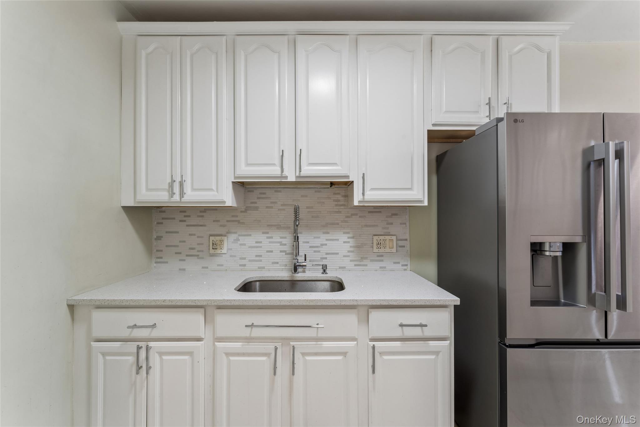 475 Bronx River Road, Unit 3F photo 11