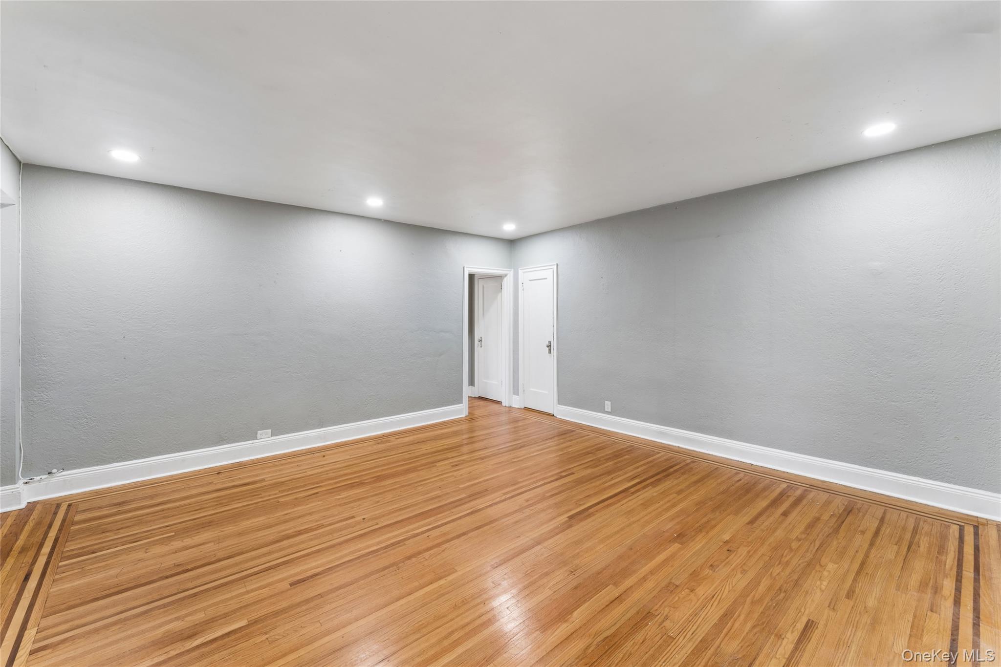 475 Bronx River Road, Unit 3F photo 8