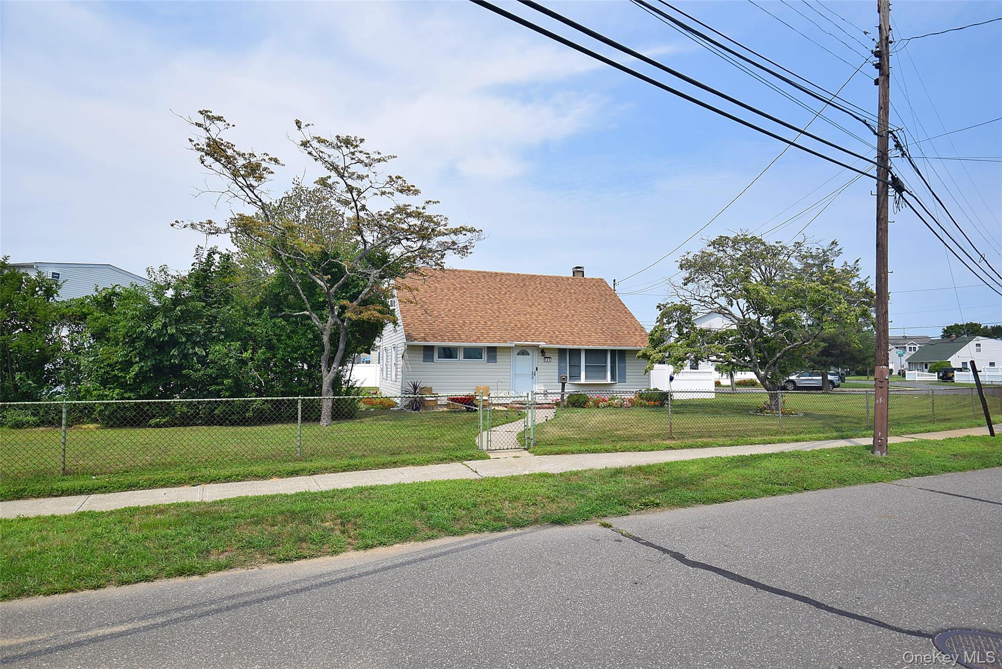 101 Phyllis Drive – For Sale