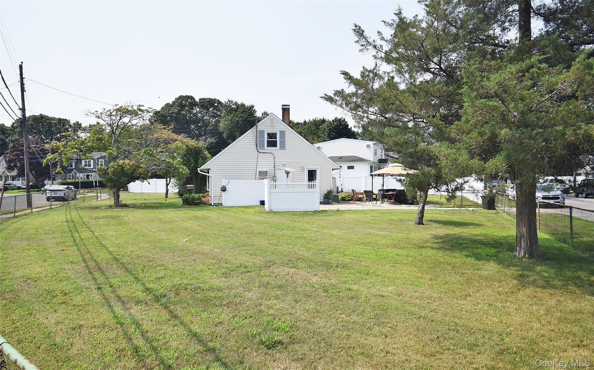101 Phyllis Drive – For Sale photo 3