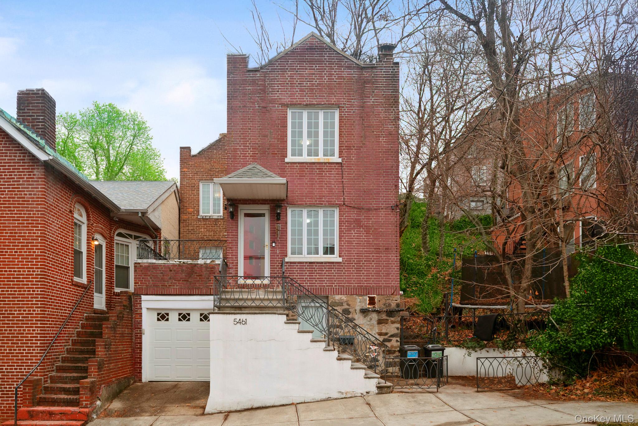 5461 Sylvan Avenue – For Sale