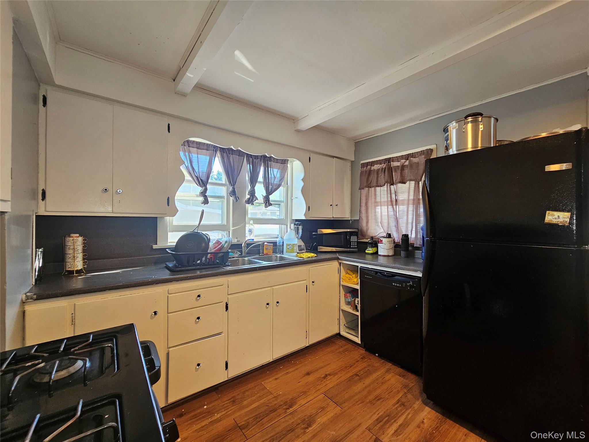 11 Willard Street – For Sale photo 13