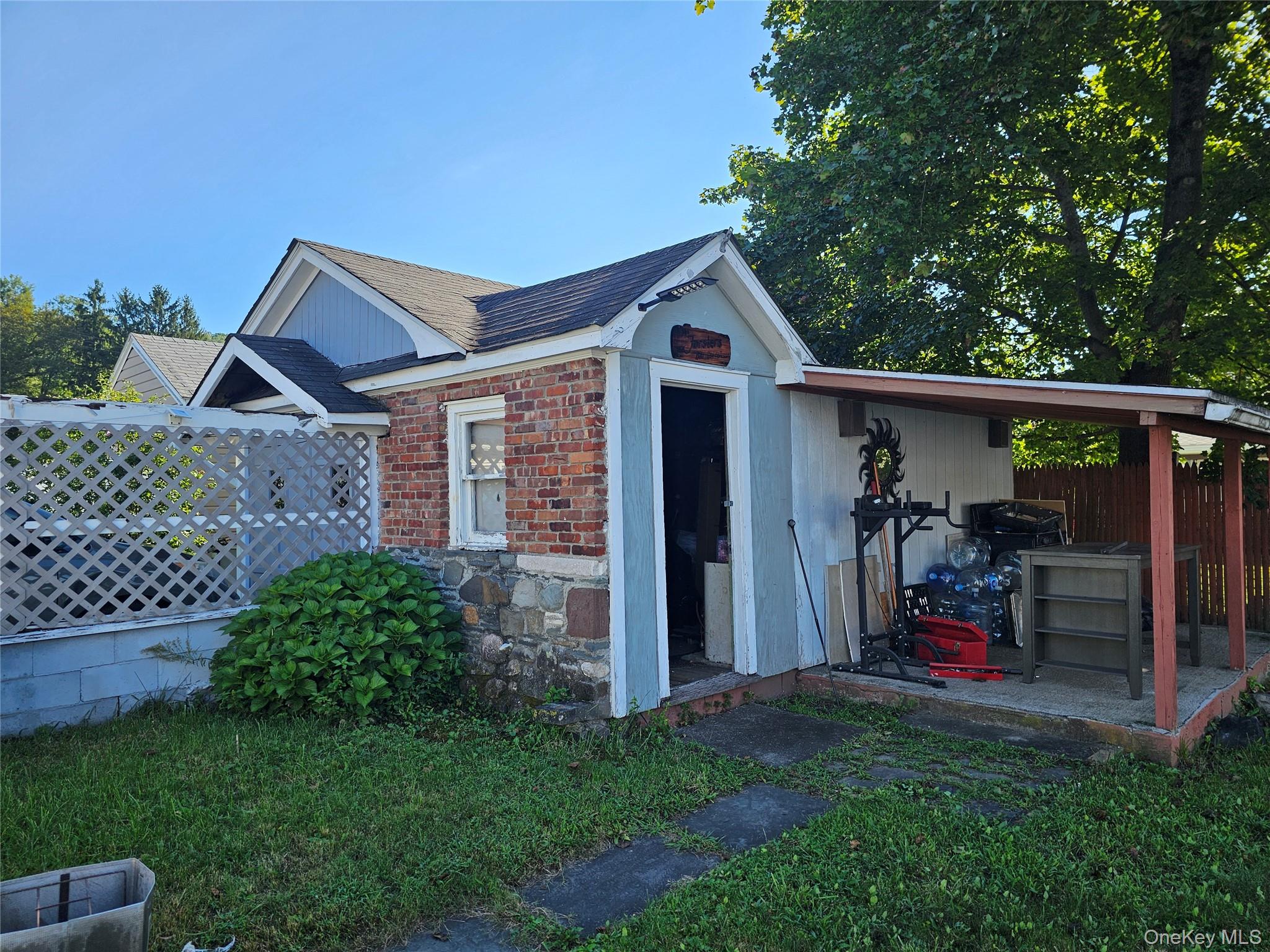 11 Willard Street – For Sale photo 2