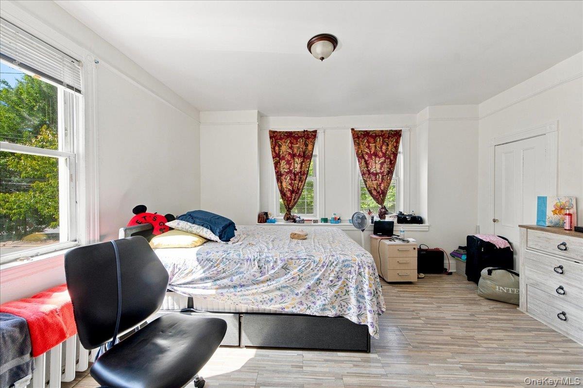 356 Riverdale Avenue, Unit 1 photo 6