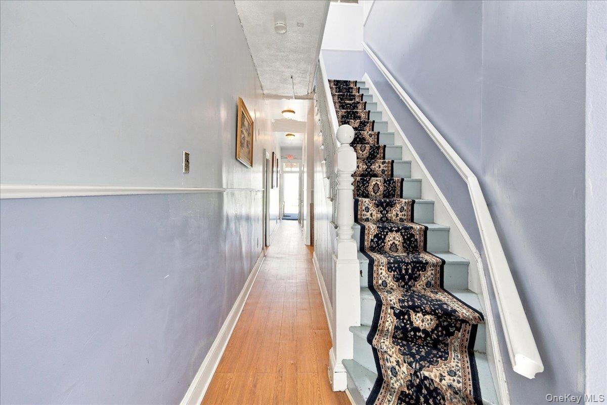 356 Riverdale Avenue, Unit 1 photo 18