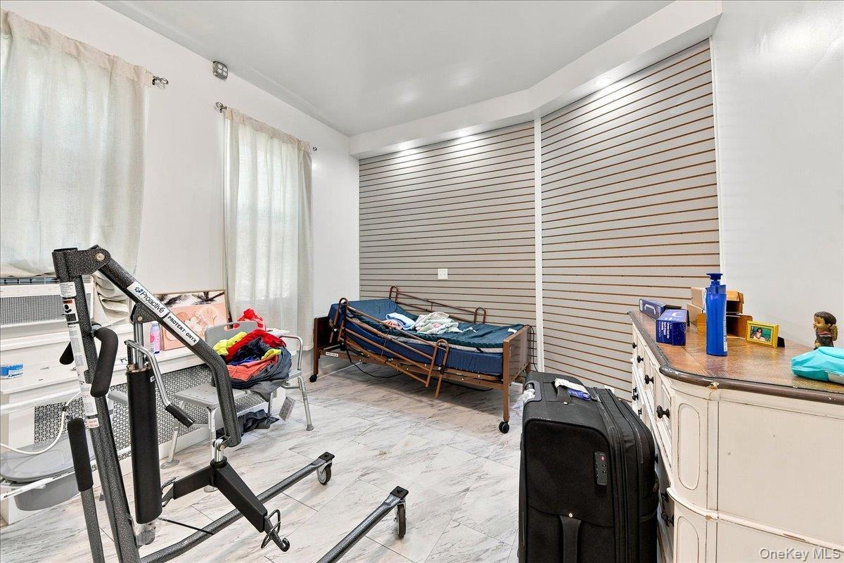 356 Riverdale Avenue, Unit 1 photo 19