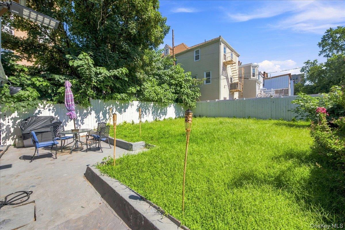 356 Riverdale Avenue, Unit 1 photo 31