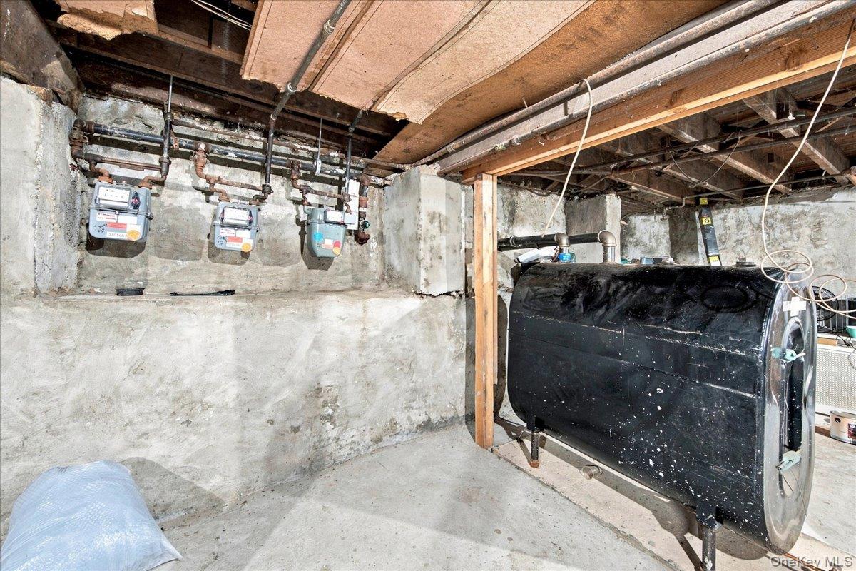 356 Riverdale Avenue, Unit 1 photo 26